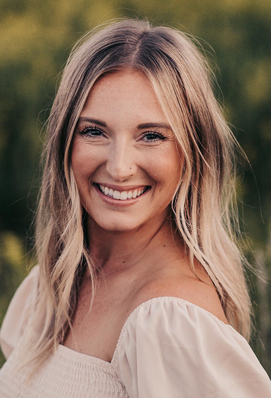 CRoberts-WEB Headshot of Chloe Roberts